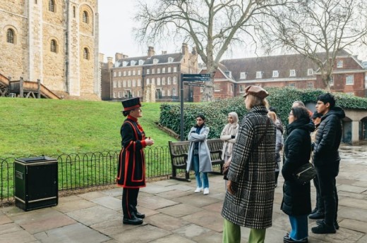 London: Tower of London Early Access Tour with Beefeater