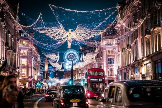 Christmas Lights Bus Tour in London for Two