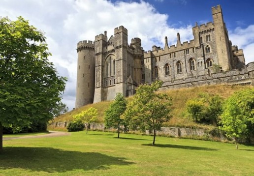 Belmond British Pullman Arundel Castle Luxury Train Journey