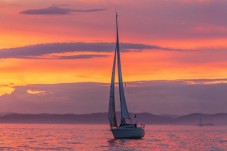 Romantic Night Sailing in Barcelona- For 2 people