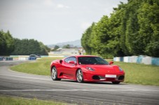 Drive a Ferrari F430 in Circuit of Braga 5 Laps