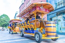 Belfast: City Centre Beer Bike Tour for Two